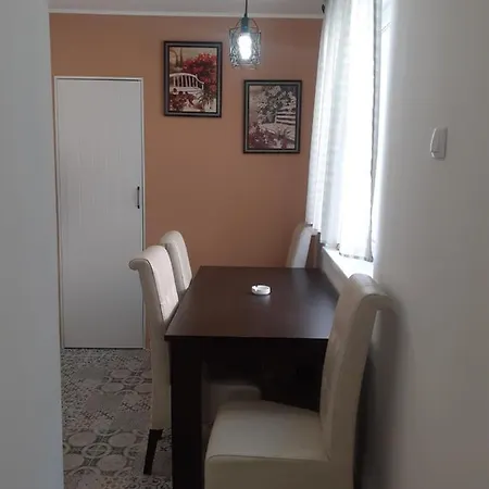 Apartman Jovana Sremska Mitrovica Exterior photo