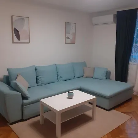 Apartman Jovana Sremska Mitrovica Exterior photo